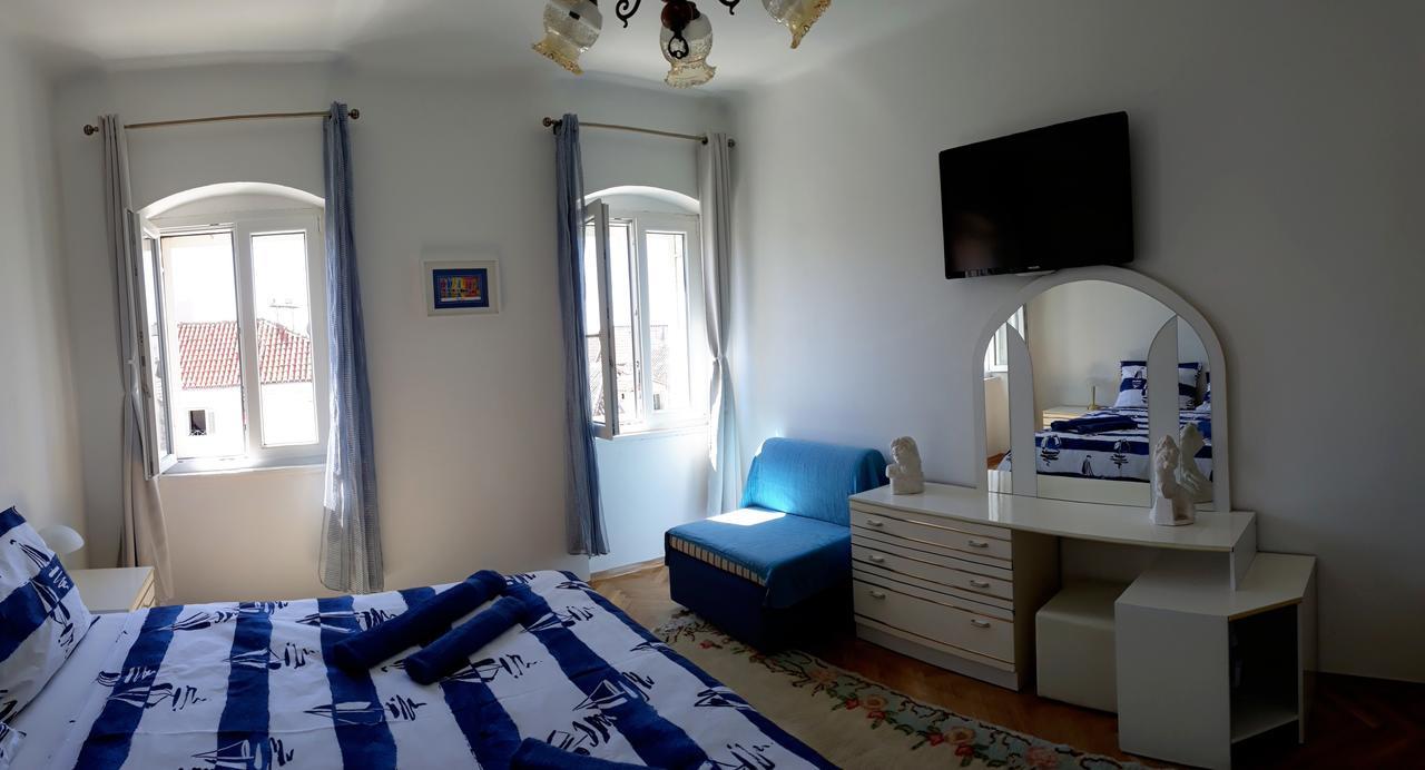 Centar Palace Apartment สปลิท ภายนอก รูปภาพ