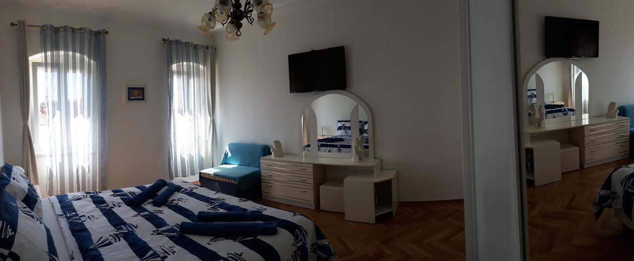 Centar Palace Apartment สปลิท ภายนอก รูปภาพ